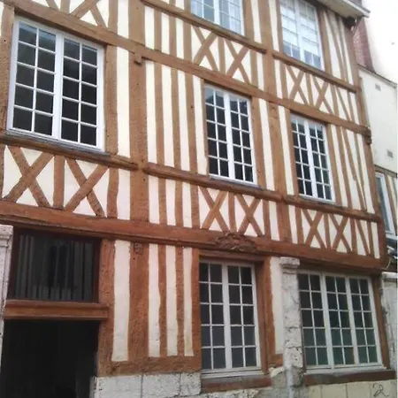 Le 1675_i - Confort Et Charme De L'ancien *
